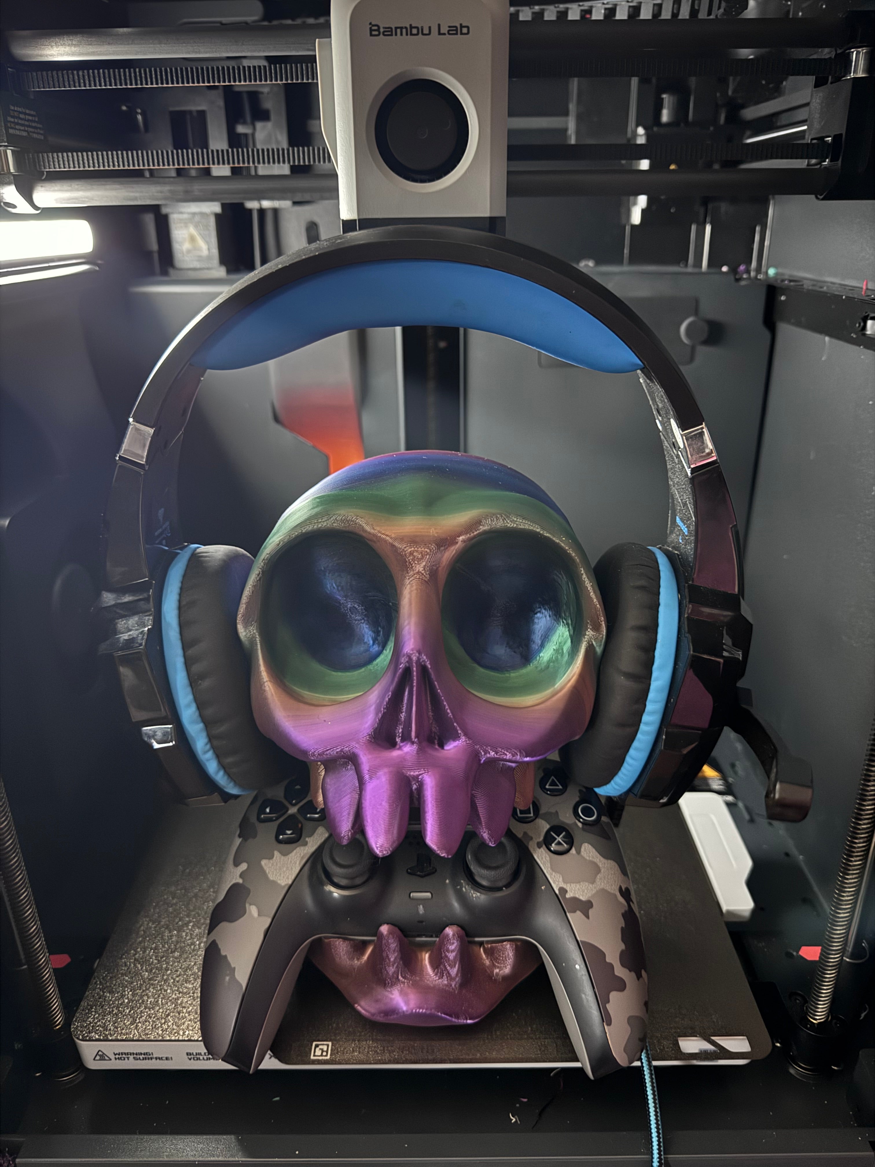 Custom PS5 or Xbox controller/headphone station